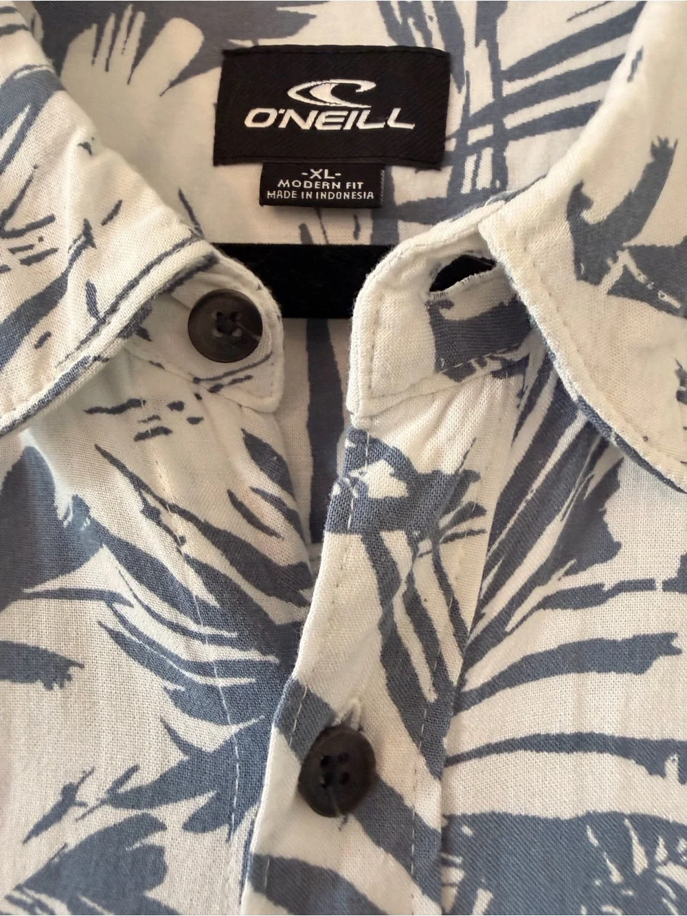 O’Neill Men’s XL Modern Fit Tropical Palm Print Short Sleeve Button Down Shirt
